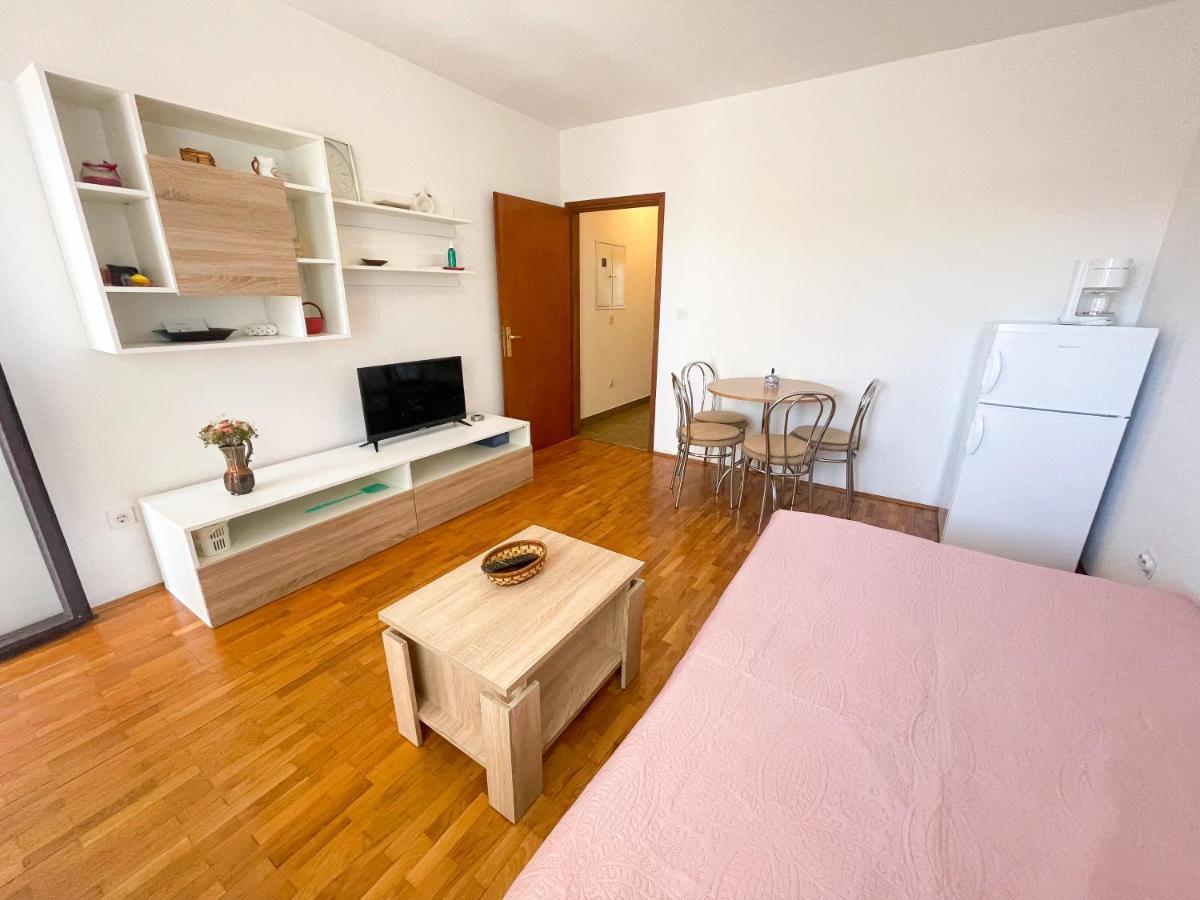 Apartmani Milan Цриквеница Экстерьер фото
